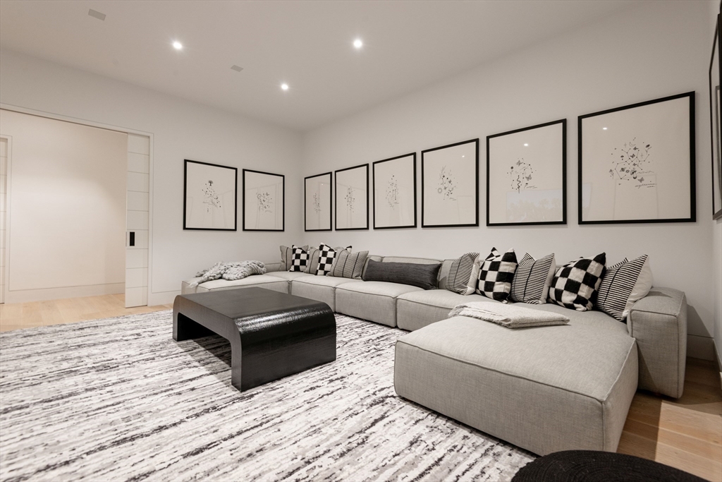 30 Devon Street Nantucket, MA 02554 - Photo 22 of 42