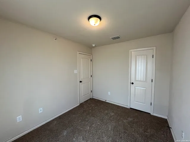 $1,325 | 6619 Arancione Avenue, Unit 104, San Antonio, TX 78233