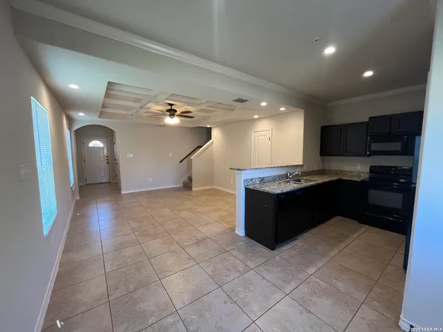 $1,325 | 6619 Arancione Avenue, Unit 104, San Antonio, TX 78233