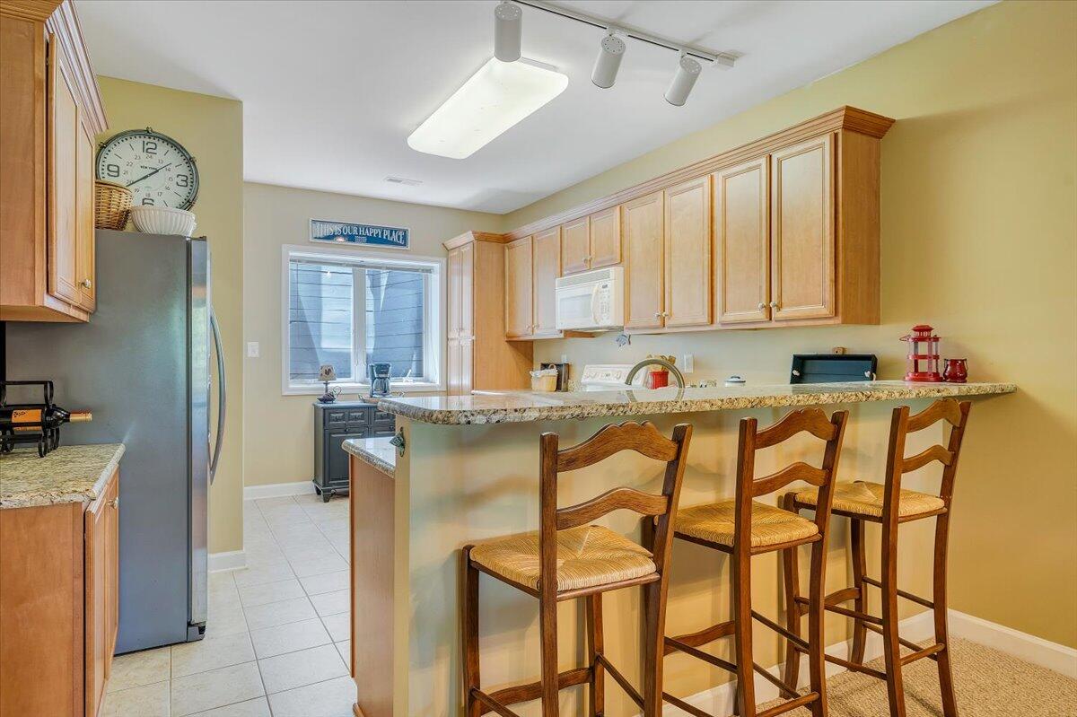 1209 Mariners Way, Unit 69 Huddleston, VA 24104 - Photo 17 of 72 a kitchen with a cabinets and appliances