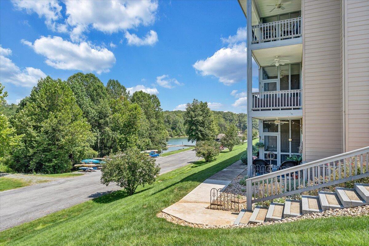 1209 Mariners Way, Unit 69 Huddleston, VA 24104 - Photo 36 of 72 36-MIB05706