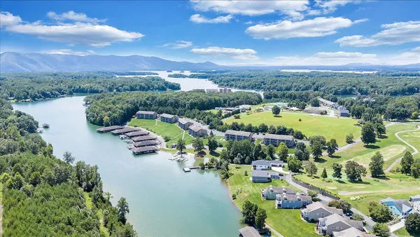 $389,900 | 1209 Mariners Way, Unit 69, Huddleston, VA 24104