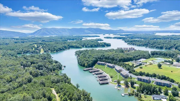 $389,900 | 1209 Mariners Way, Unit 69, Huddleston, VA 24104