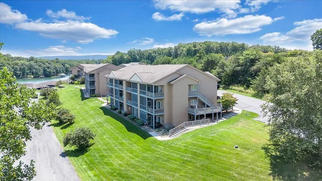 $389,900 | 1209 Mariners Way, Unit 69, Huddleston, VA 24104