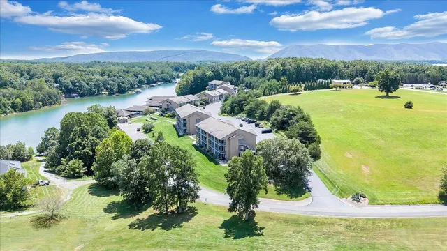 $389,900 | 1209 Mariners Way, Unit 69, Huddleston, VA 24104