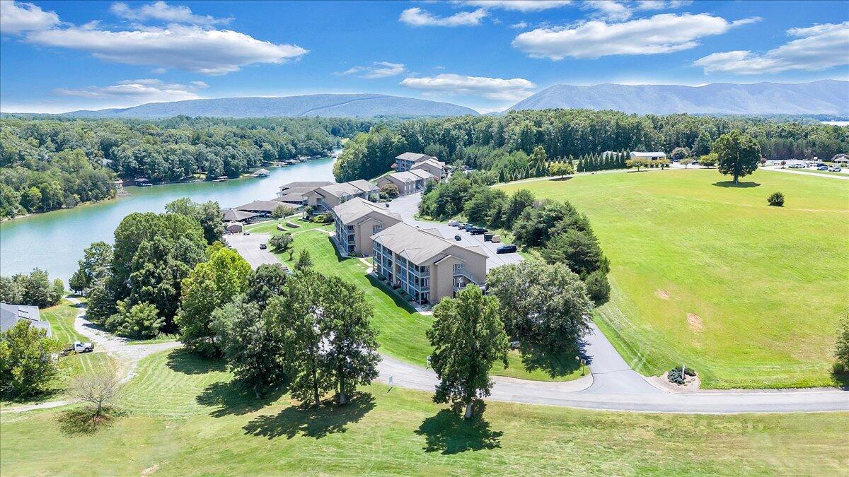 1209 Mariners Way, Unit 69 Huddleston, VA 24104 - Photo 67 of 72 a view of a garden with an ocean
