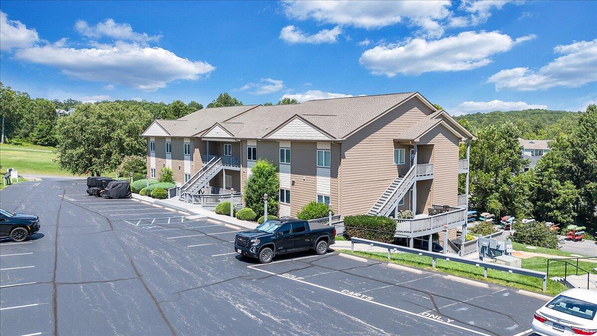 1209 Mariners Way, Unit 69 Huddleston, VA 24104 - Photo 71 of 72 71-DJI_20250812130452_0247_D