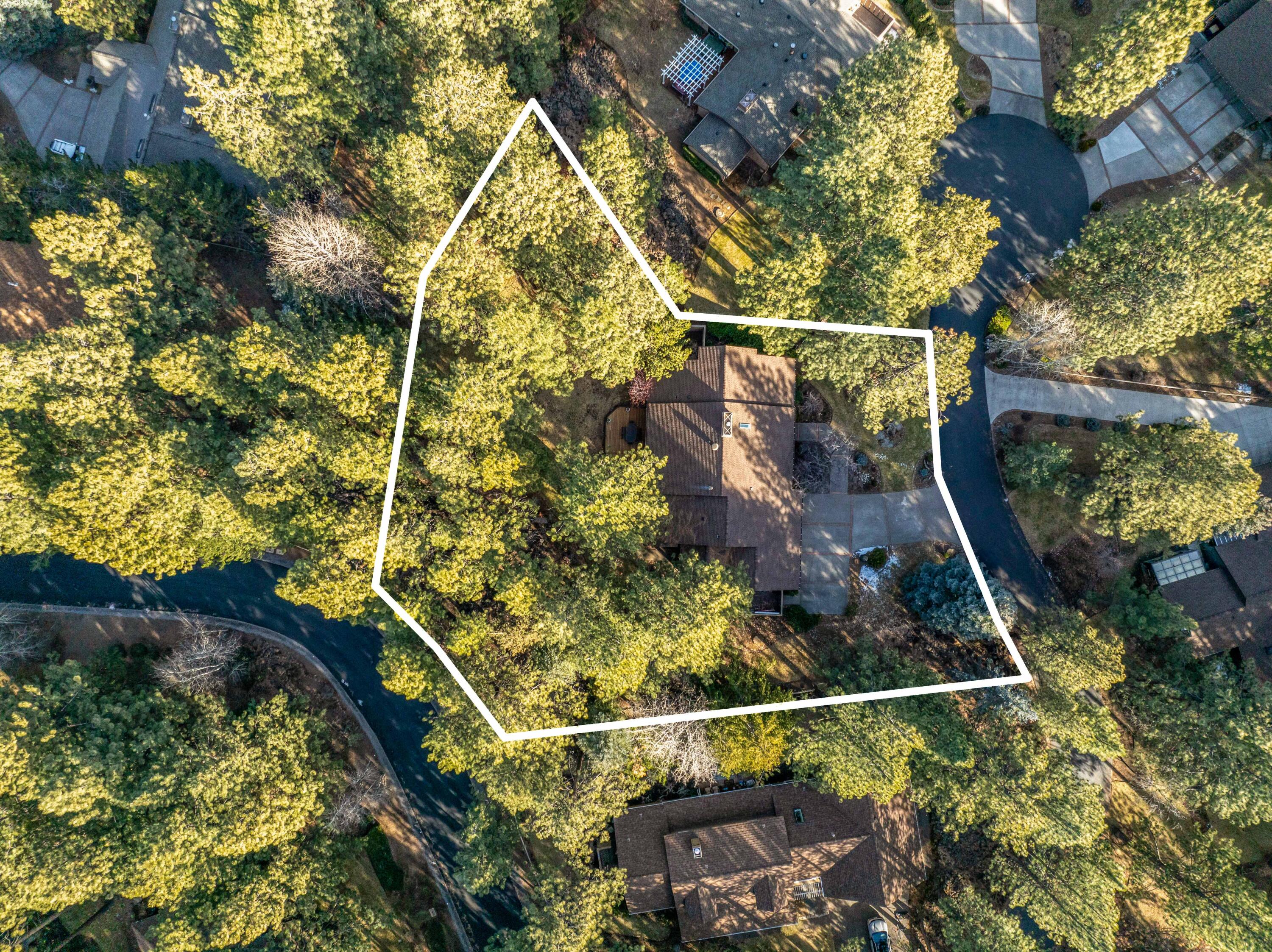 20388 Mission Ridge Court Bend, OR 97702 - Photo 38 of 46 03-Aerial