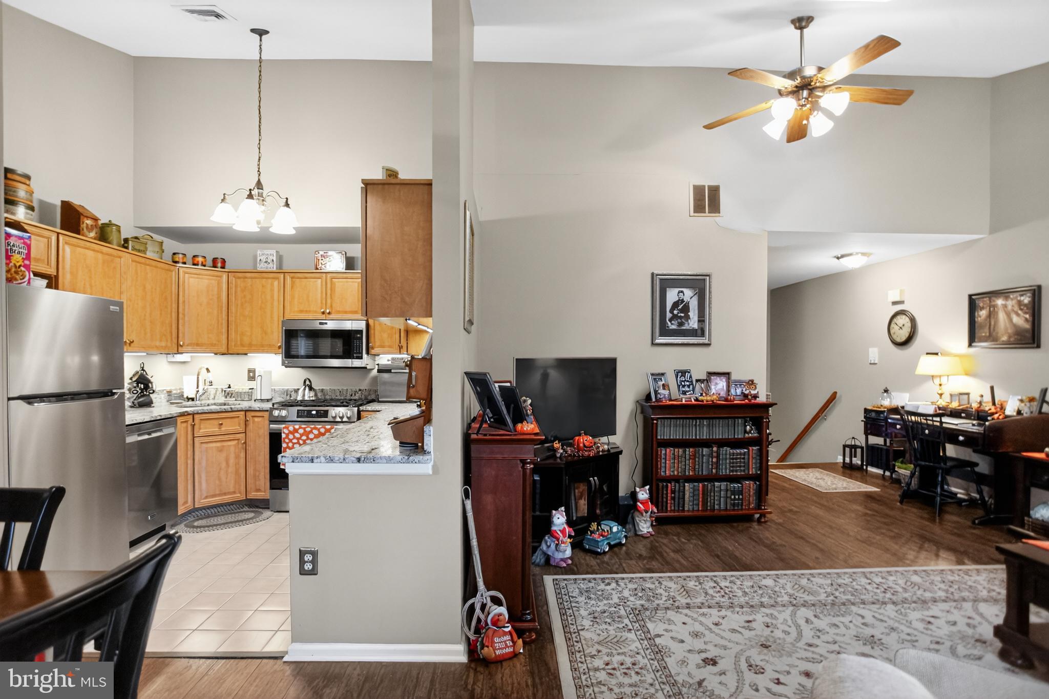 149 Chalkboard Court Moorestown, NJ 08057 - Photo 7 of 19 a workspace with furniture