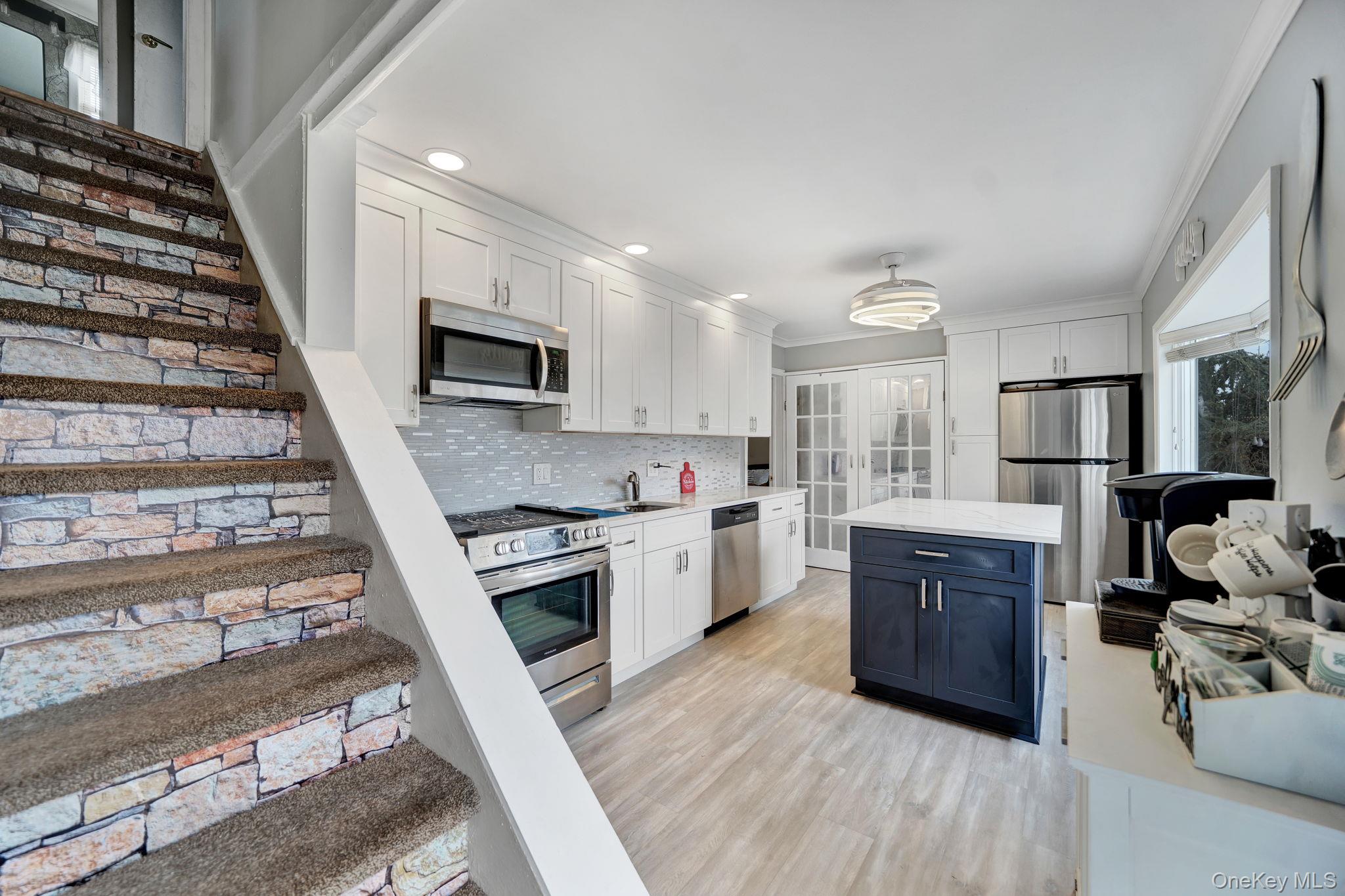 226 Old Farm Road Levittown, NY 11756 - Photo 3 of 35