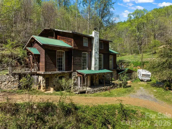 $420,000 | 1717 Howard Moore Road, Hot Springs, NC 28743