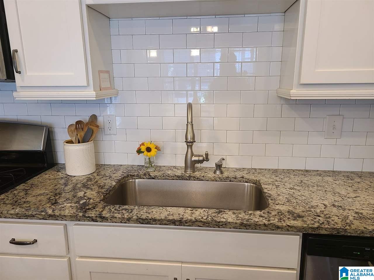 2924 Montevallo Park Road Birmingham, AL 35210 - Photo 9 of 16