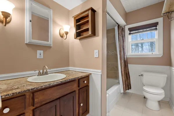 $270,000 | 2350 East B Avenue, Plainwell, MI 49080