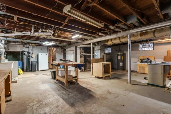 $270,000 | 2350 East B Avenue, Plainwell, MI 49080