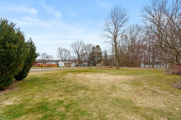 $270,000 | 2350 East B Avenue, Plainwell, MI 49080