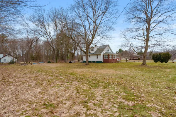 $270,000 | 2350 East B Avenue, Plainwell, MI 49080