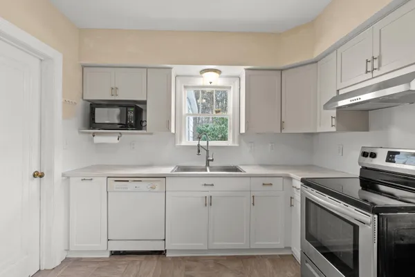 $270,000 | 2350 East B Avenue, Plainwell, MI 49080