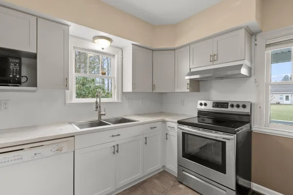 $270,000 | 2350 East B Avenue, Plainwell, MI 49080