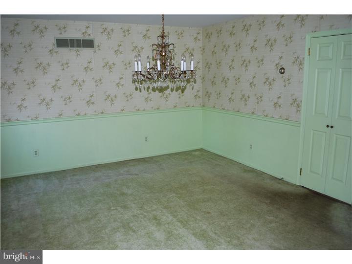837 Hunt Road Newtown Square, PA 19073 - Photo 3 of 15 Dining Room