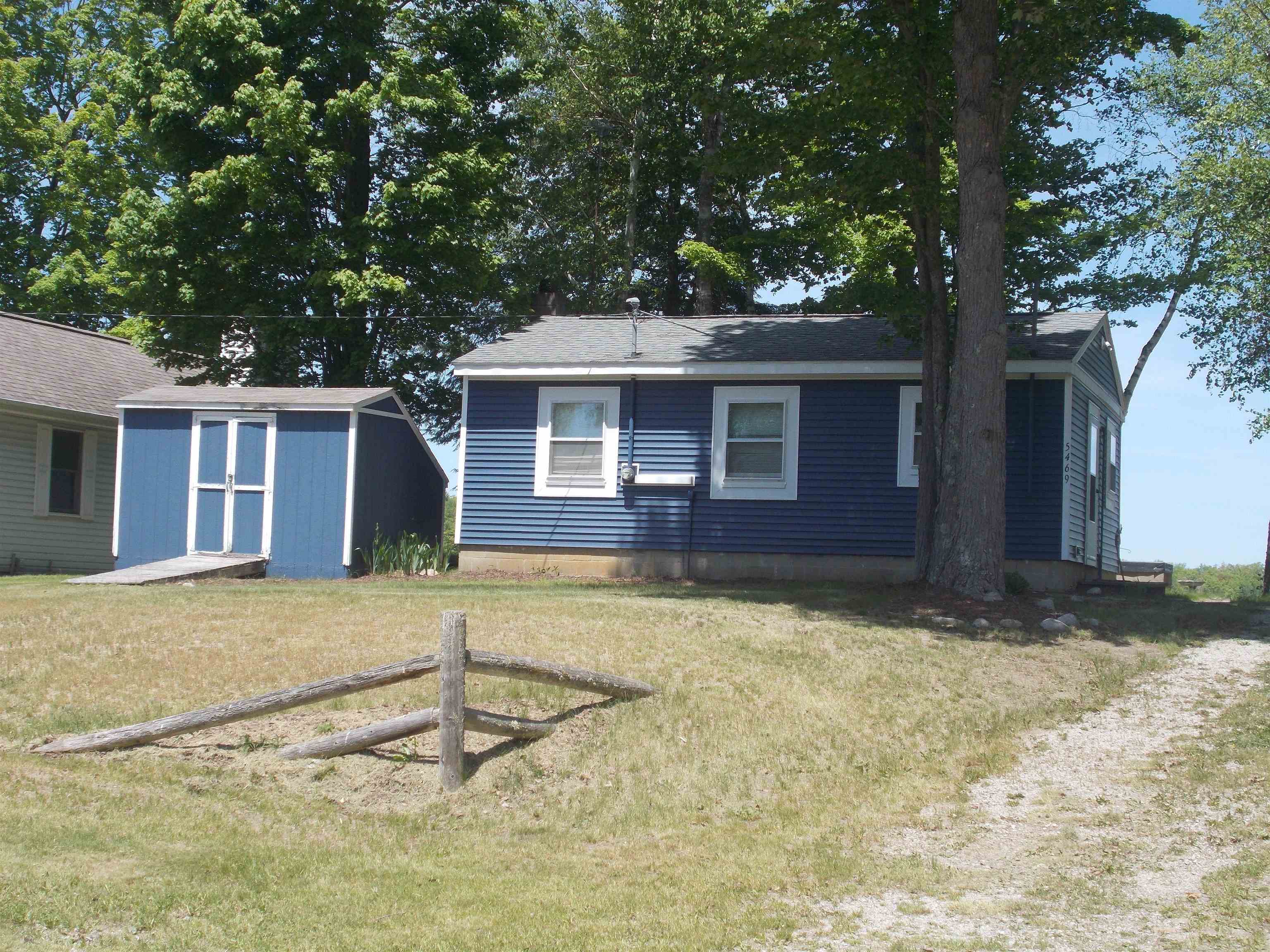 5469 Ridge Road Hale, MI 48739 - Photo 1 of 12