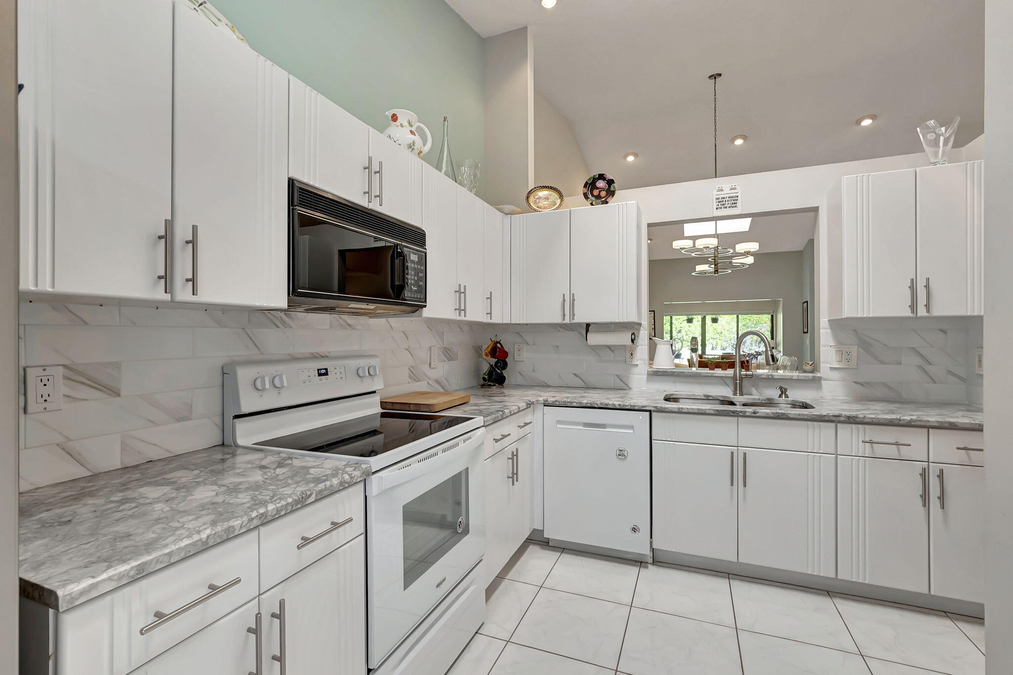 8255 Springlake Drive Boca Raton, FL 33496 - Photo 11 of 48 16-web-or-mls-DSC_8228