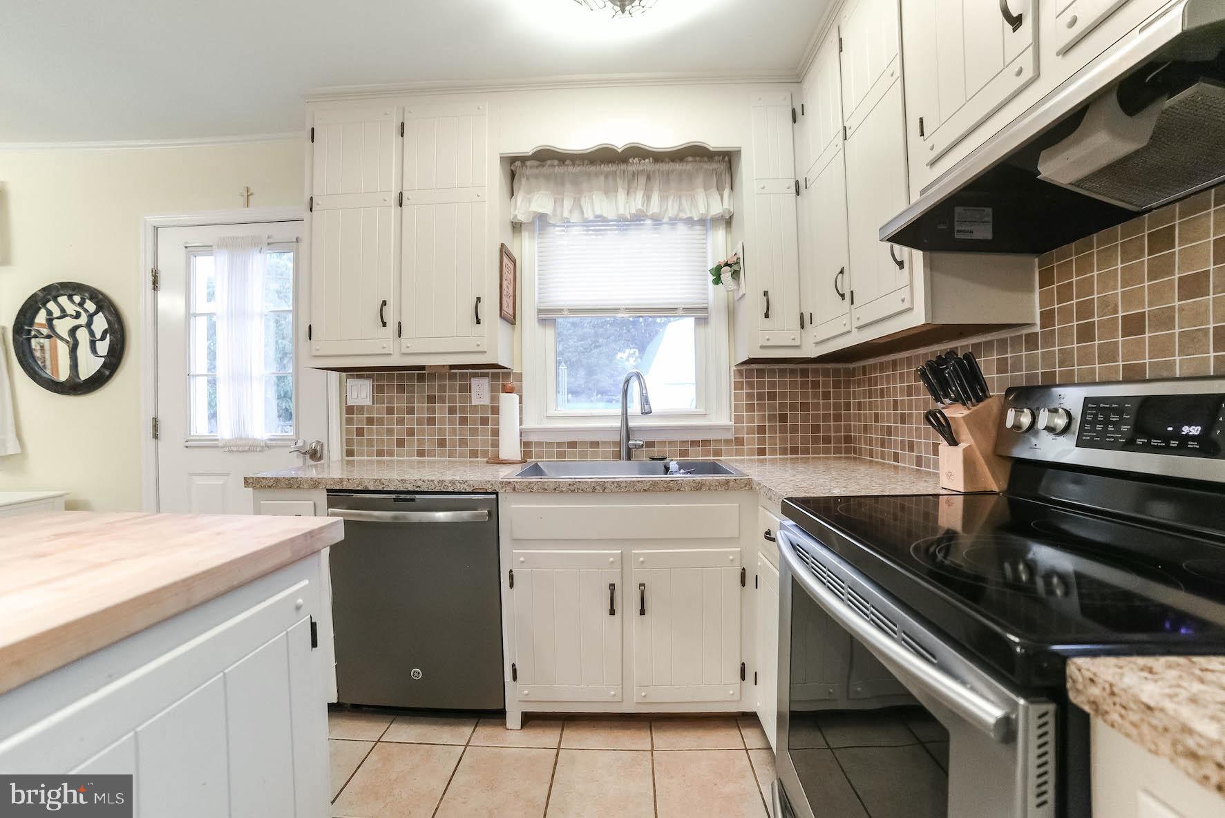 25421 Vista Road Hollywood, MD 20636 - Photo 9 of 32 Stainless steel appliances