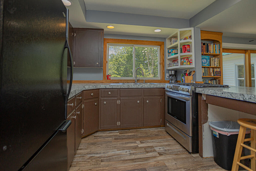 613 Fairbanks Road Farmington, ME 04938 - Photo 3 of 39 sandyriverrealty-17
