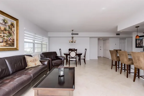 $2,400 | 2500 Northeast 48th Lane, Unit 609, Fort Lauderdale, FL 33308