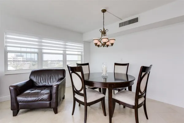 $2,400 | 2500 Northeast 48th Lane, Unit 609, Fort Lauderdale, FL 33308