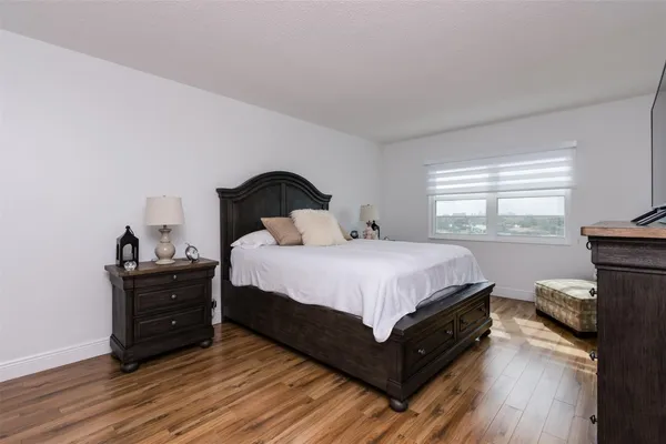 $2,400 | 2500 Northeast 48th Lane, Unit 609, Fort Lauderdale, FL 33308