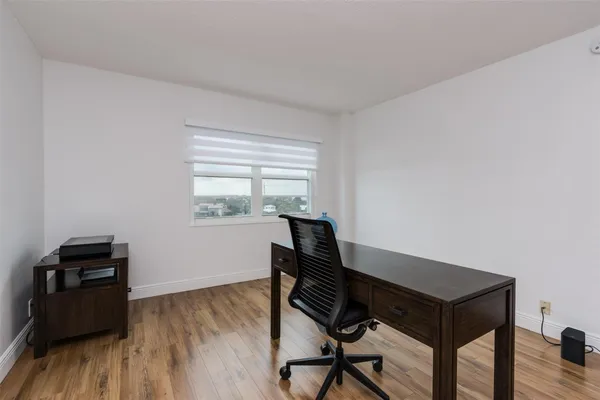 $2,400 | 2500 Northeast 48th Lane, Unit 609, Fort Lauderdale, FL 33308