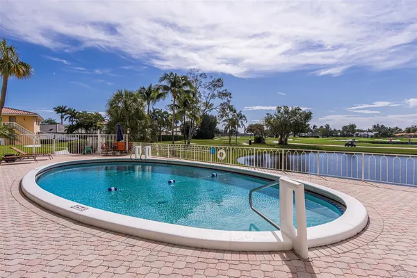 $2,400 | 2500 Northeast 48th Lane, Unit 609, Fort Lauderdale, FL 33308