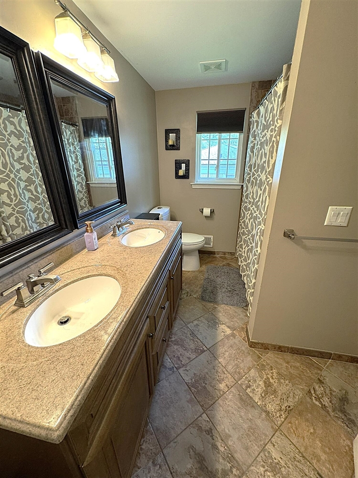 39889 Coronation Road Canton, MI 48188 - Photo 36 of 51
