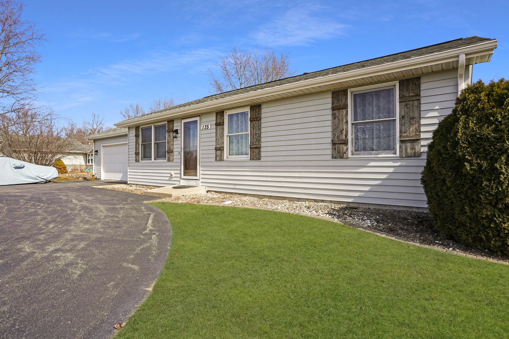 135 North Cook Street Braidwood, IL 60408 - Photo 3 of 28