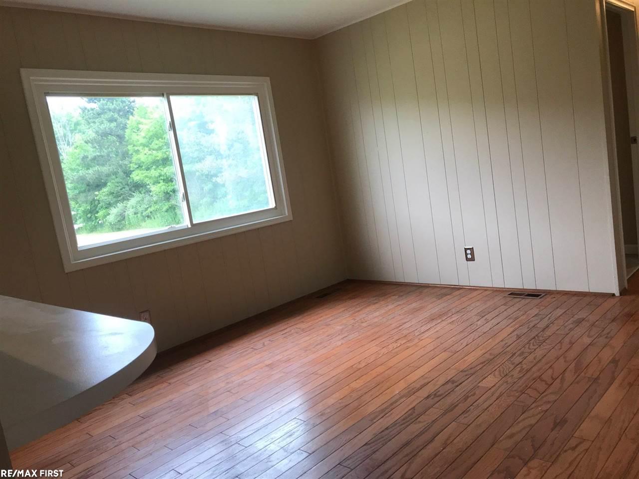 7227 Springborn Road East China, MI 48054 - Photo 14 of 34 31353720-13.JPG