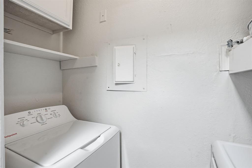 4101 Esters Road, Unit 101 Irving, TX 75038 - Photo 17 of 24 In-unit laundry area