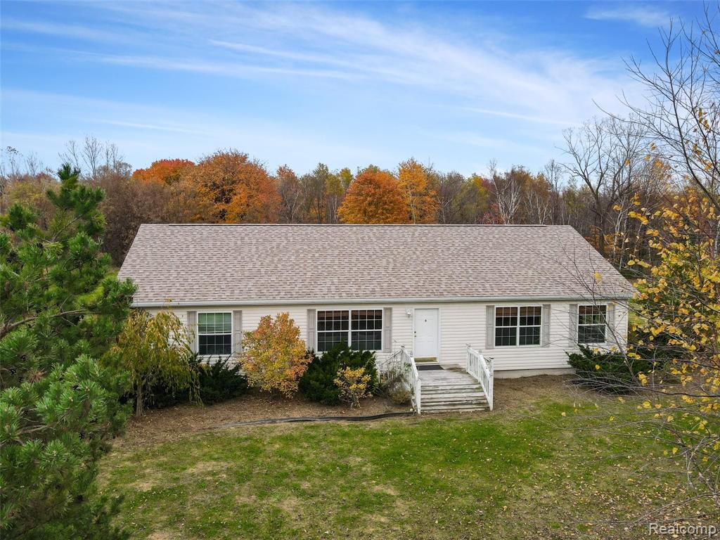 6685 Maple Grove Road Silverwood, MI 48760 - Photo 2 of 31