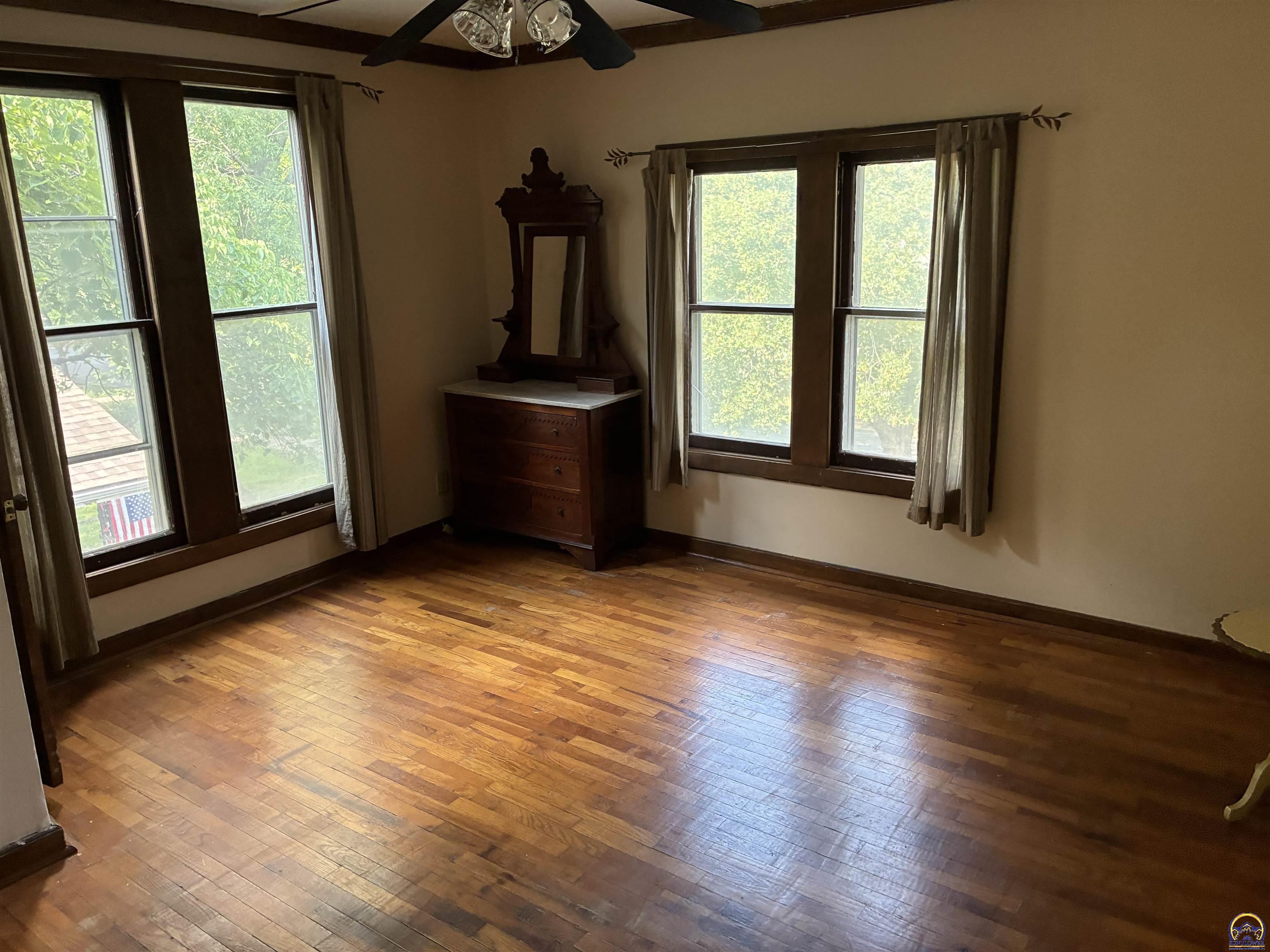 1279 Southwest MacVicar Avenue Topeka, KS 66604 - Photo 27 of 34