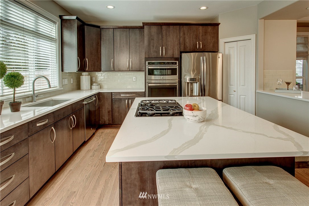 3509 Monterey Court Northeast Renton, WA 98056 - Photo 10 of 25 Gallery Image 10