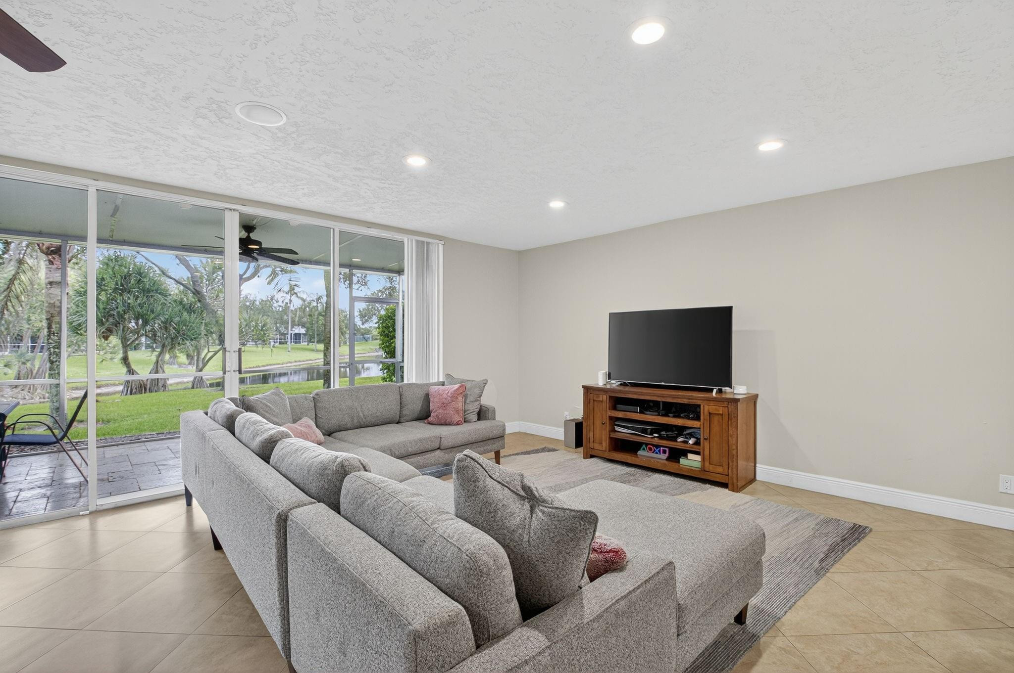6037 Old Court Road, Unit 908 Boca Raton, FL 33433 - Photo 8 of 47 Photo 8