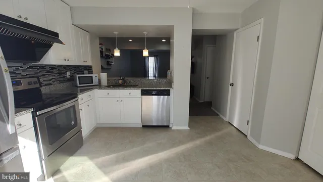 $2,300 | 3 Jack Pine Place, Nottingham, MD 21236