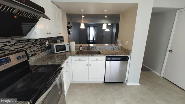 $2,300 | 3 Jack Pine Place, Nottingham, MD 21236