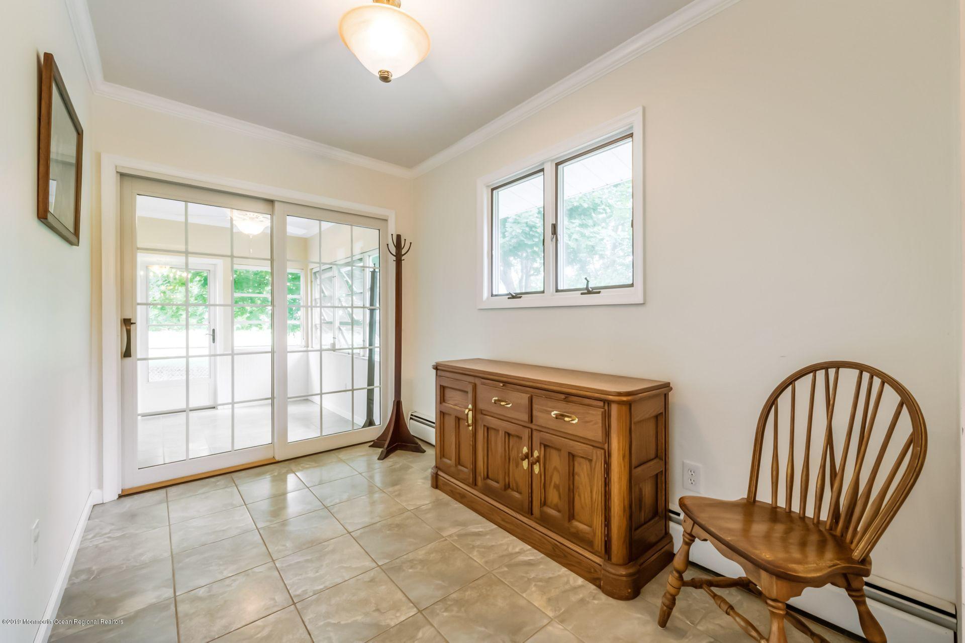 55 Ryan Road Marlboro, NJ 07746 - Photo 17 of 32 17