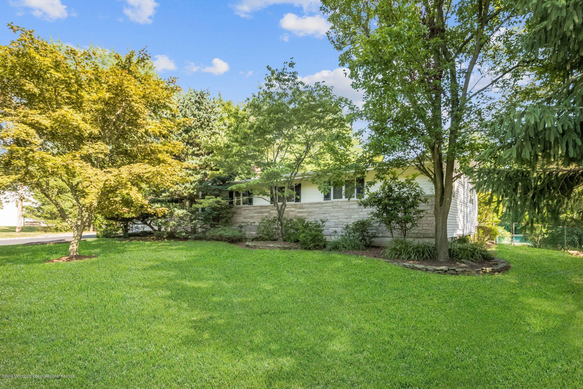 55 Ryan Road Marlboro, NJ 07746 - Photo 3 of 32 3