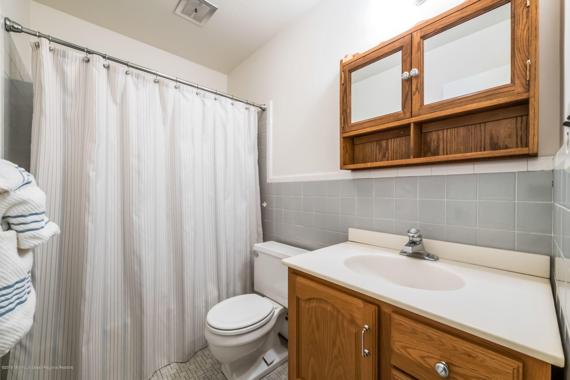 55 Ryan Road Marlboro, NJ 07746 - Photo 22 of 32 26