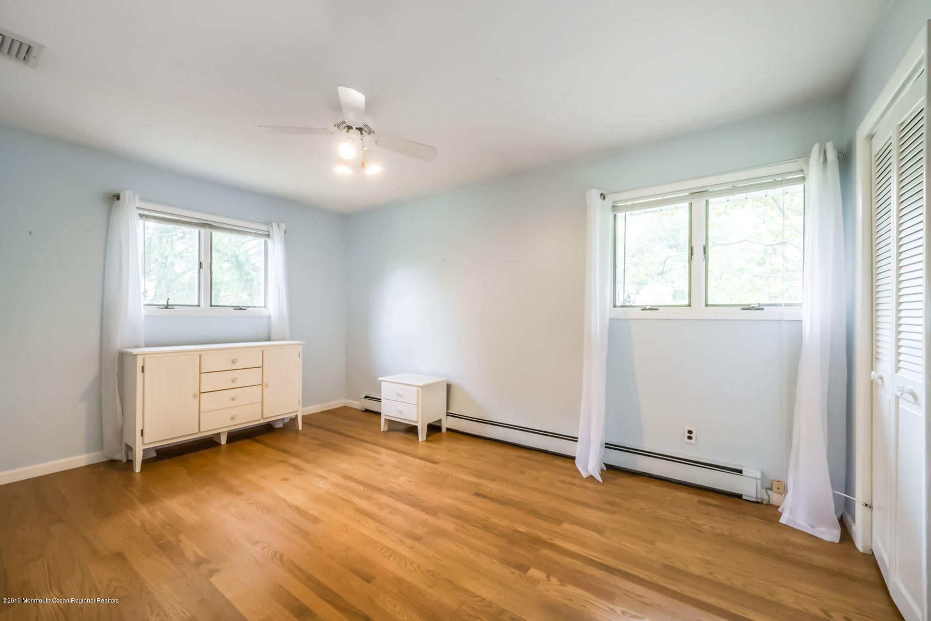 55 Ryan Road Marlboro, NJ 07746 - Photo 23 of 32 22