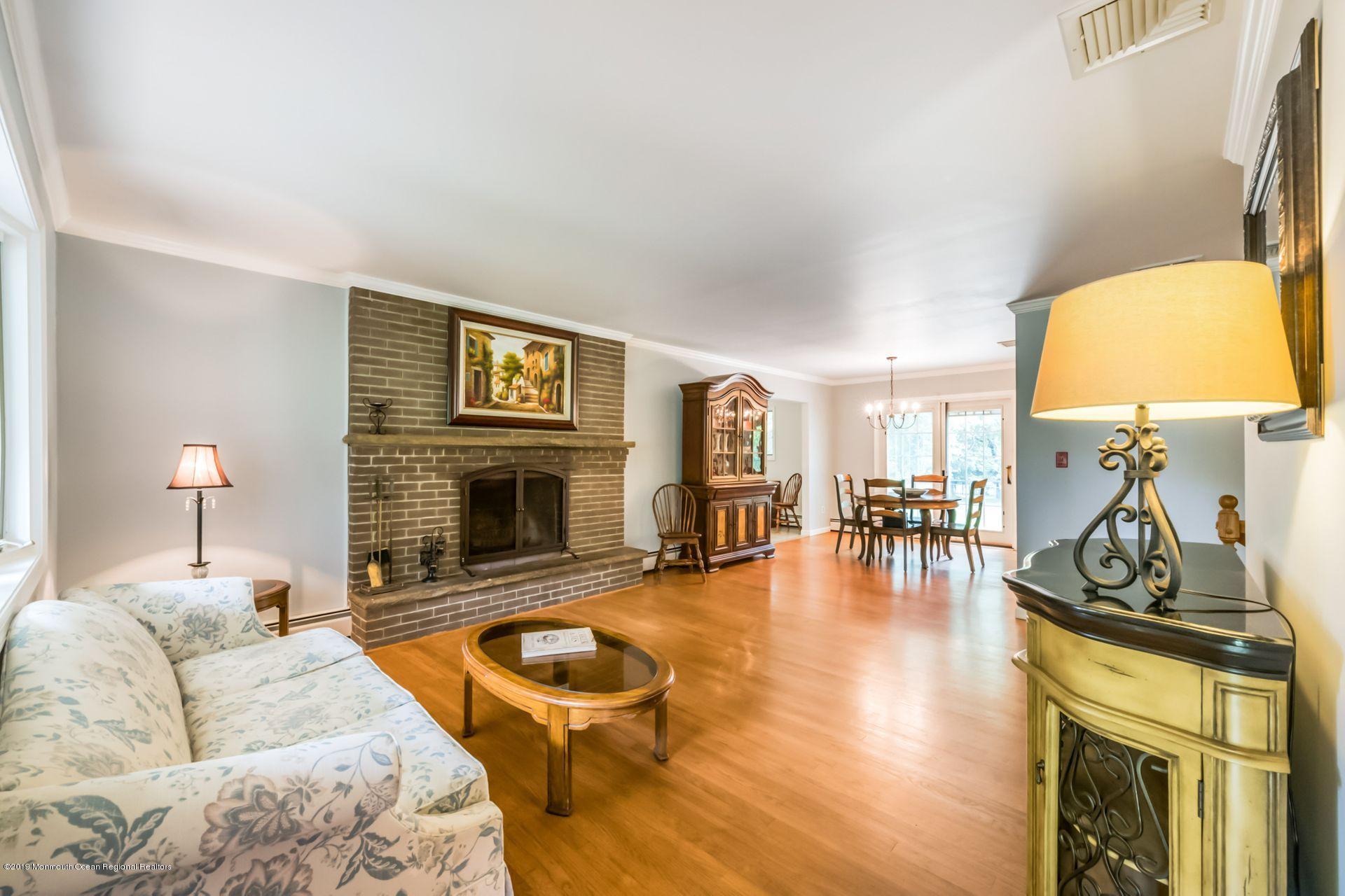 55 Ryan Road Marlboro, NJ 07746 - Photo 6 of 32 6