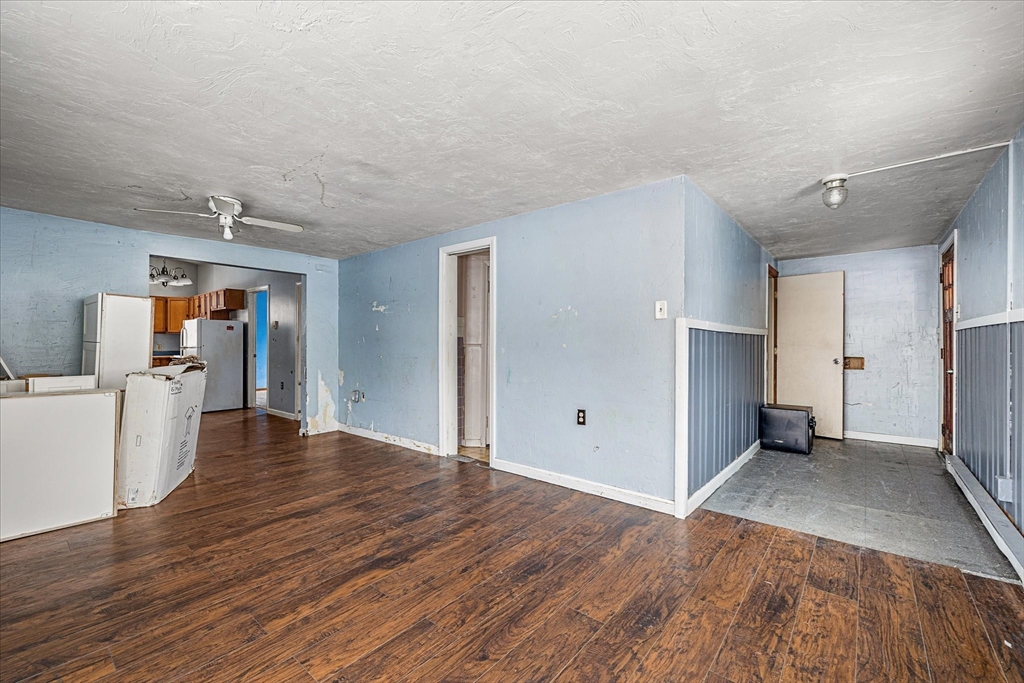 40 Watch Street Rochdale, MA 01542 - Photo 23 of 39