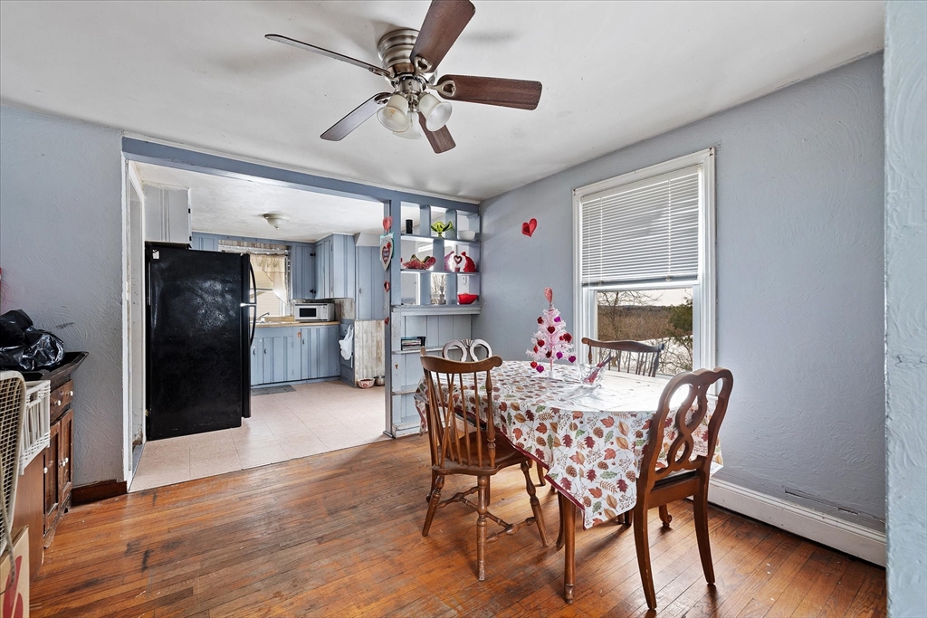 40 Watch Street Rochdale, MA 01542 - Photo 6 of 39