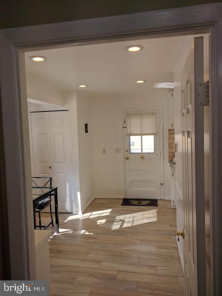 1305 Gatefield Road Baltimore, MD 21228 - Photo 5 of 61